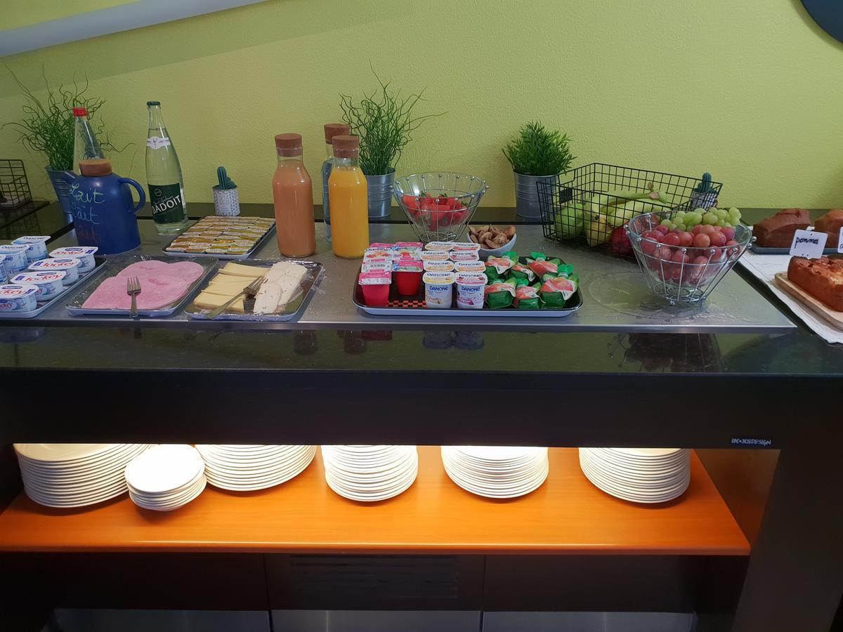 Ibis Styles Marseille Plan De Campagne Hotel Mirabeau Екстериор снимка